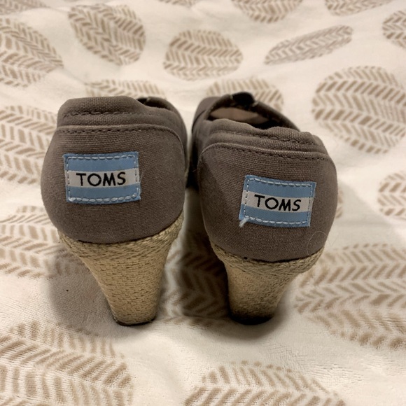 Tom’s Grey Wedges - Picture 7 of 7